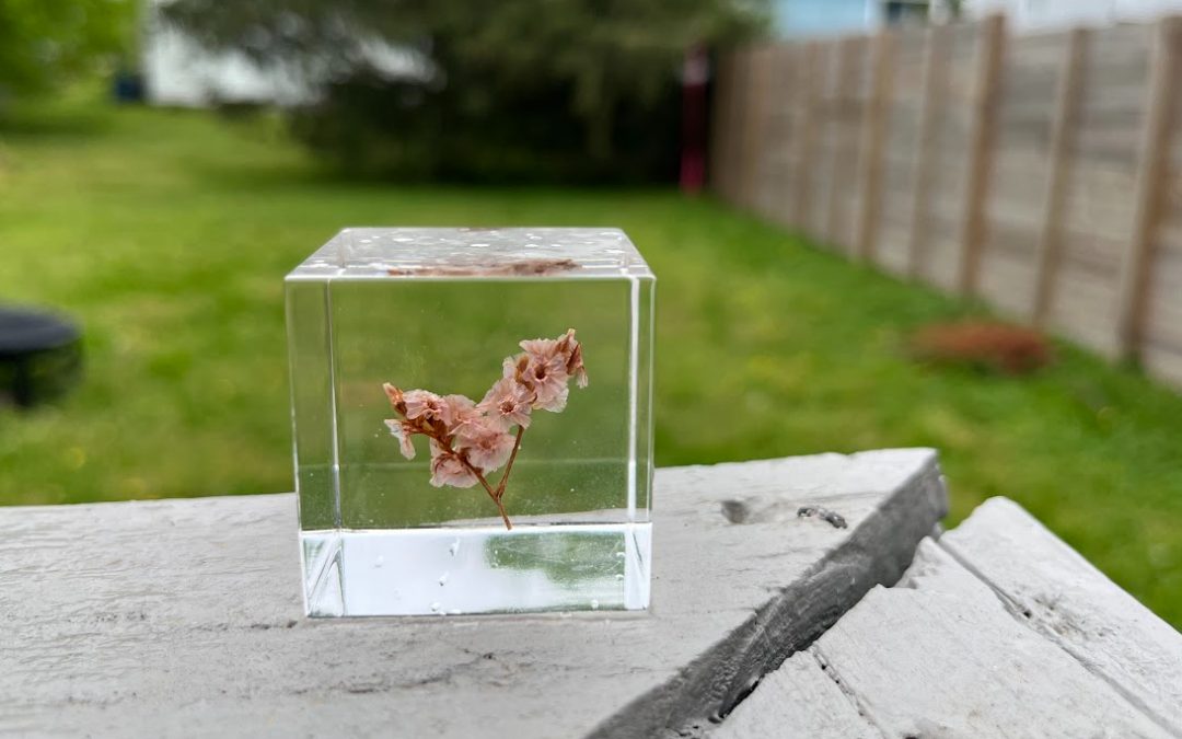 Momento Pouri – A Resin and Found-Object Workshop on the Farm